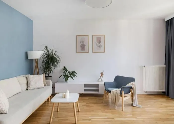 New 2-Bedroom Apartment - Close To Chopin Airport