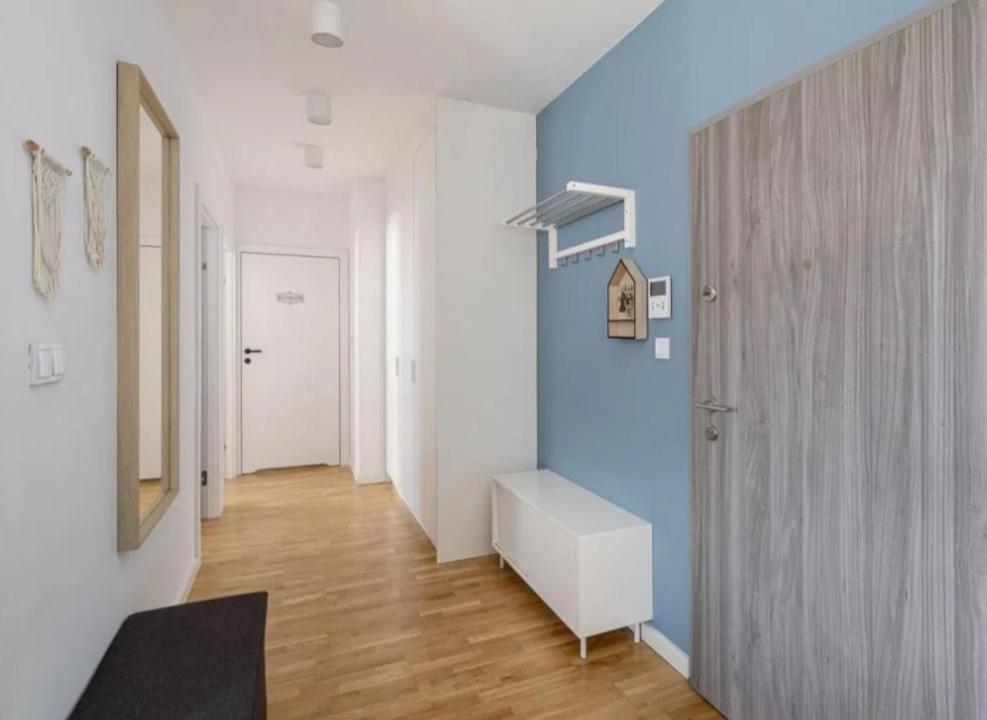 Apartament New 2-bedroom - Close To Chopin Airport *